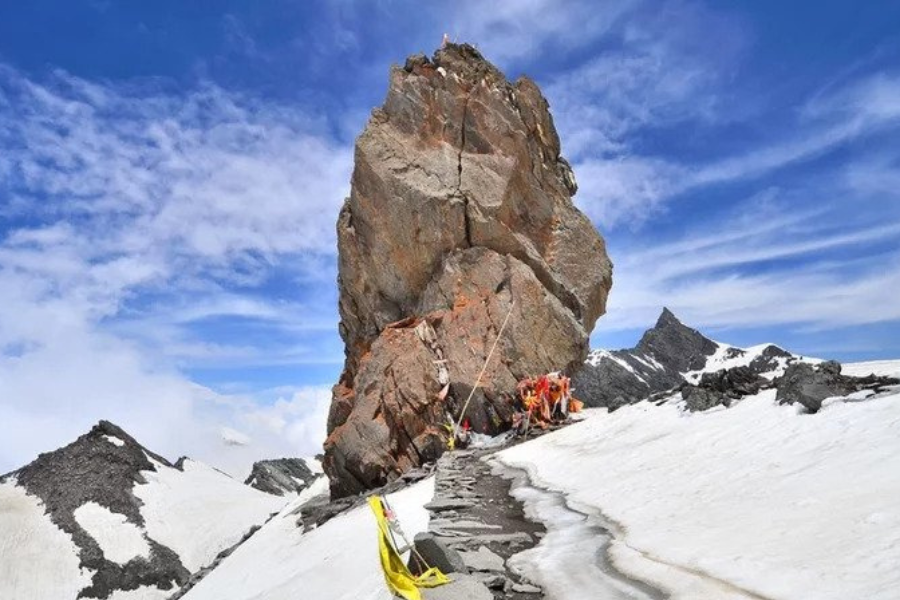 Shrikhand Mahadev Peak